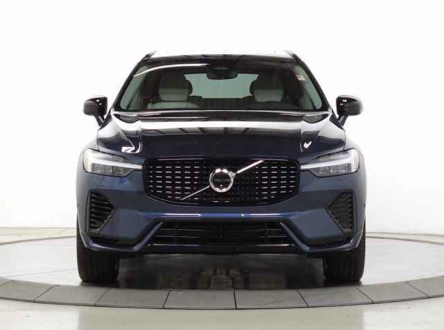 Used 2024 Volvo XC60 T8 Plus w/ Protection Package Premier image 2