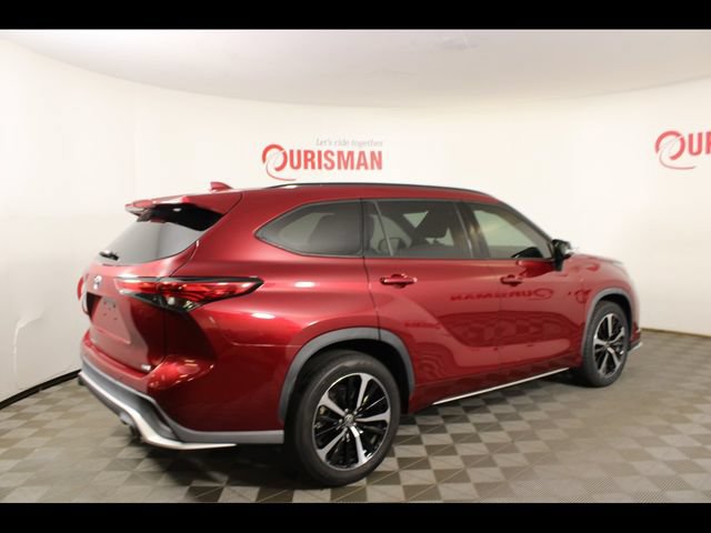 Used 2022 Toyota Highlander XSE FWD image 6