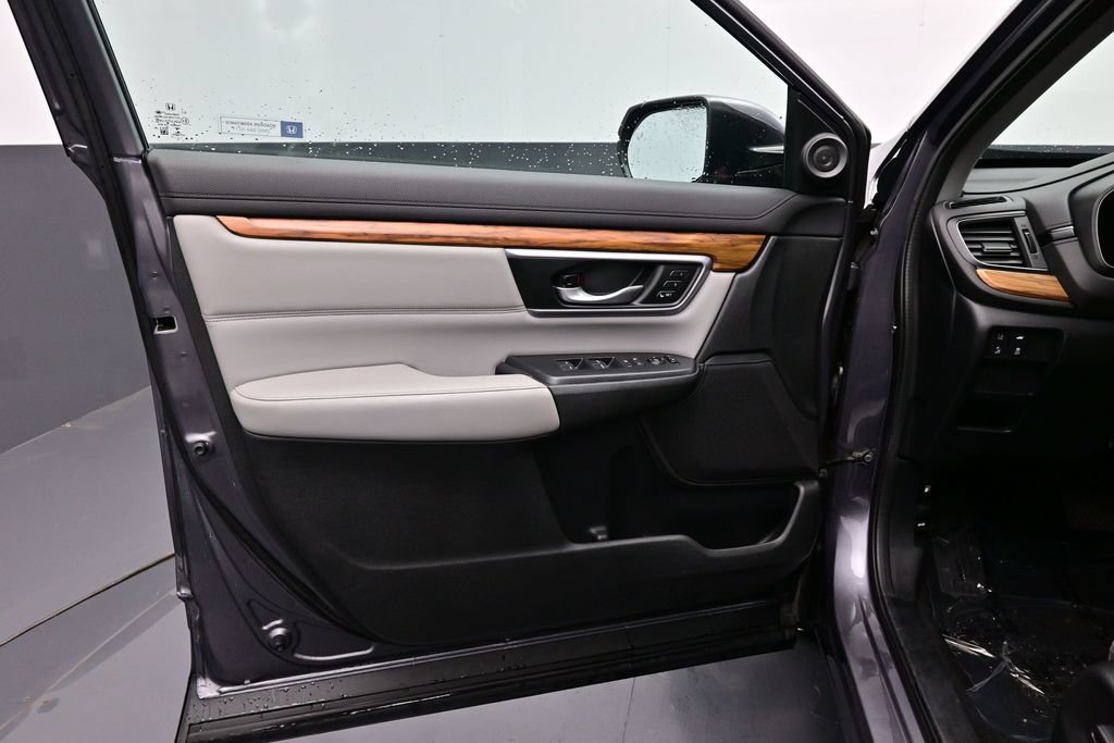 Used 2017 Honda CR-V Touring image 18