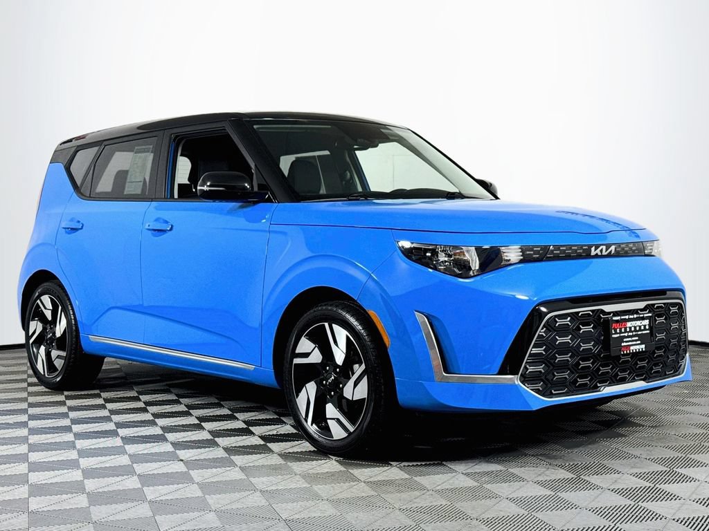 Used 2023 Kia Soul GT-Line FWD image 1