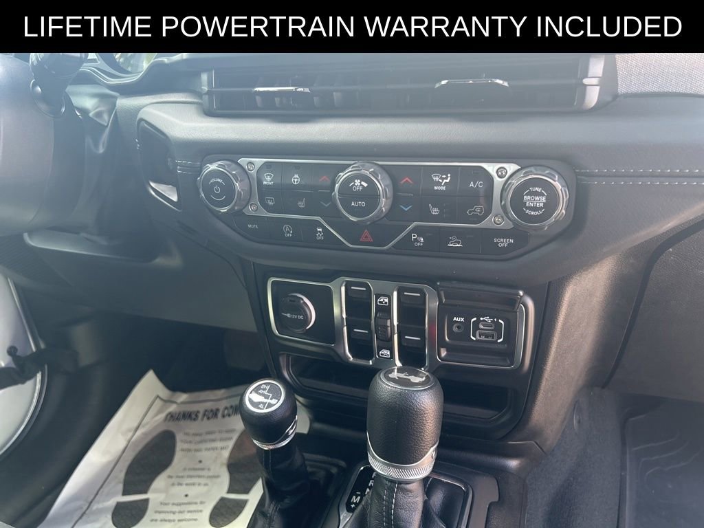Used 2024 Jeep Wrangler Unlimited Sahara w/ Technology Group AWD/4WD image 21