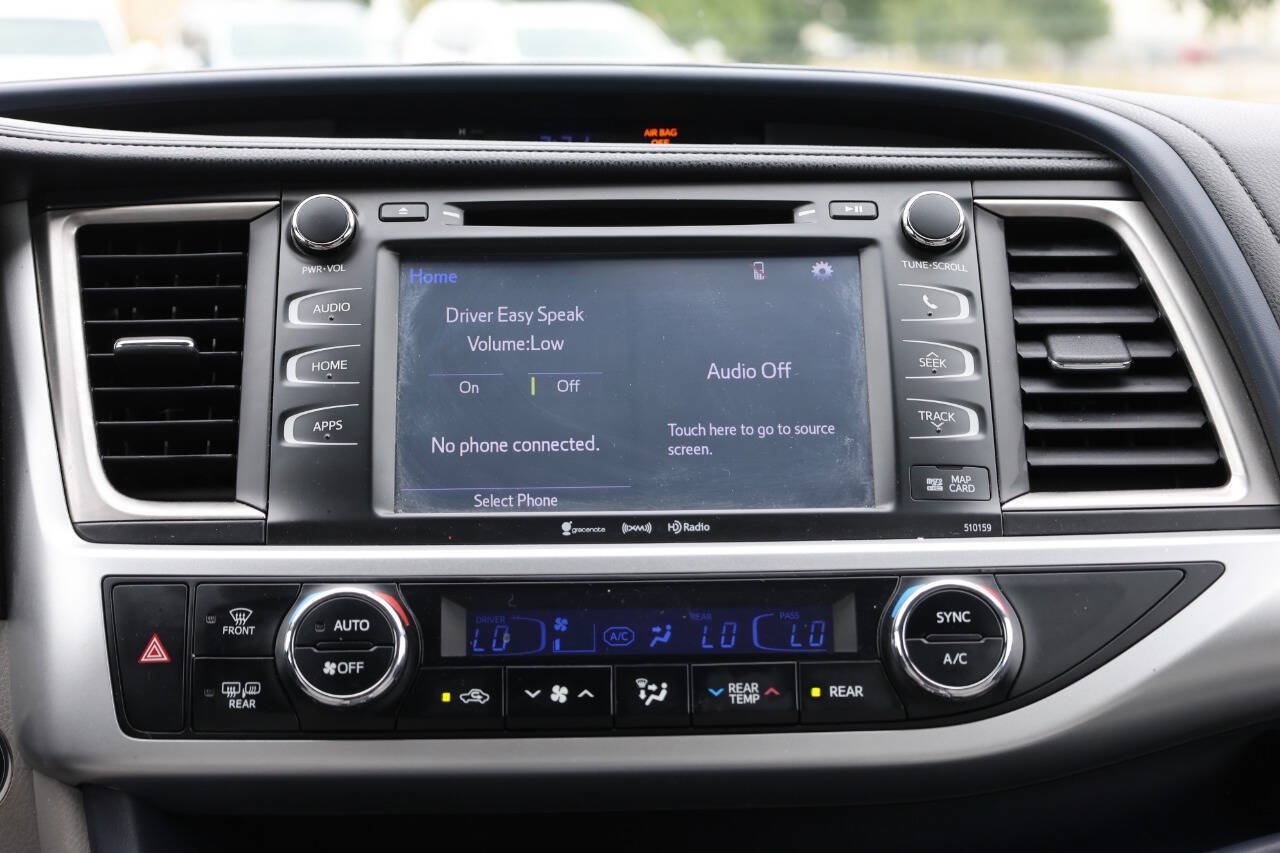 Used 2016 Toyota Highlander XLE AWD/4WD image 21