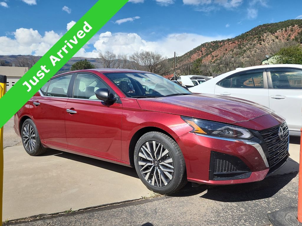 Used 2025 Nissan Altima 2.5 SV