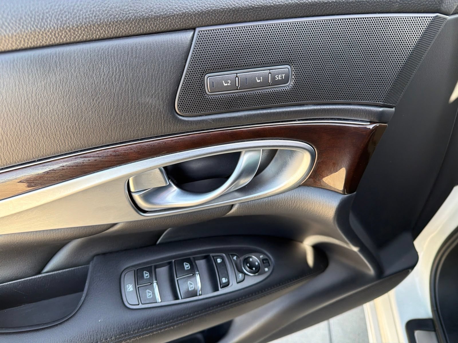 Used 2019 INFINITI Q70 Luxe w/ Proactive Package RWD image 15