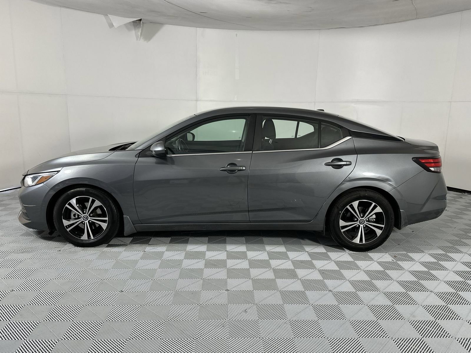 Certified 2021 Nissan Sentra SV w/ Trunk Package FWD image 5