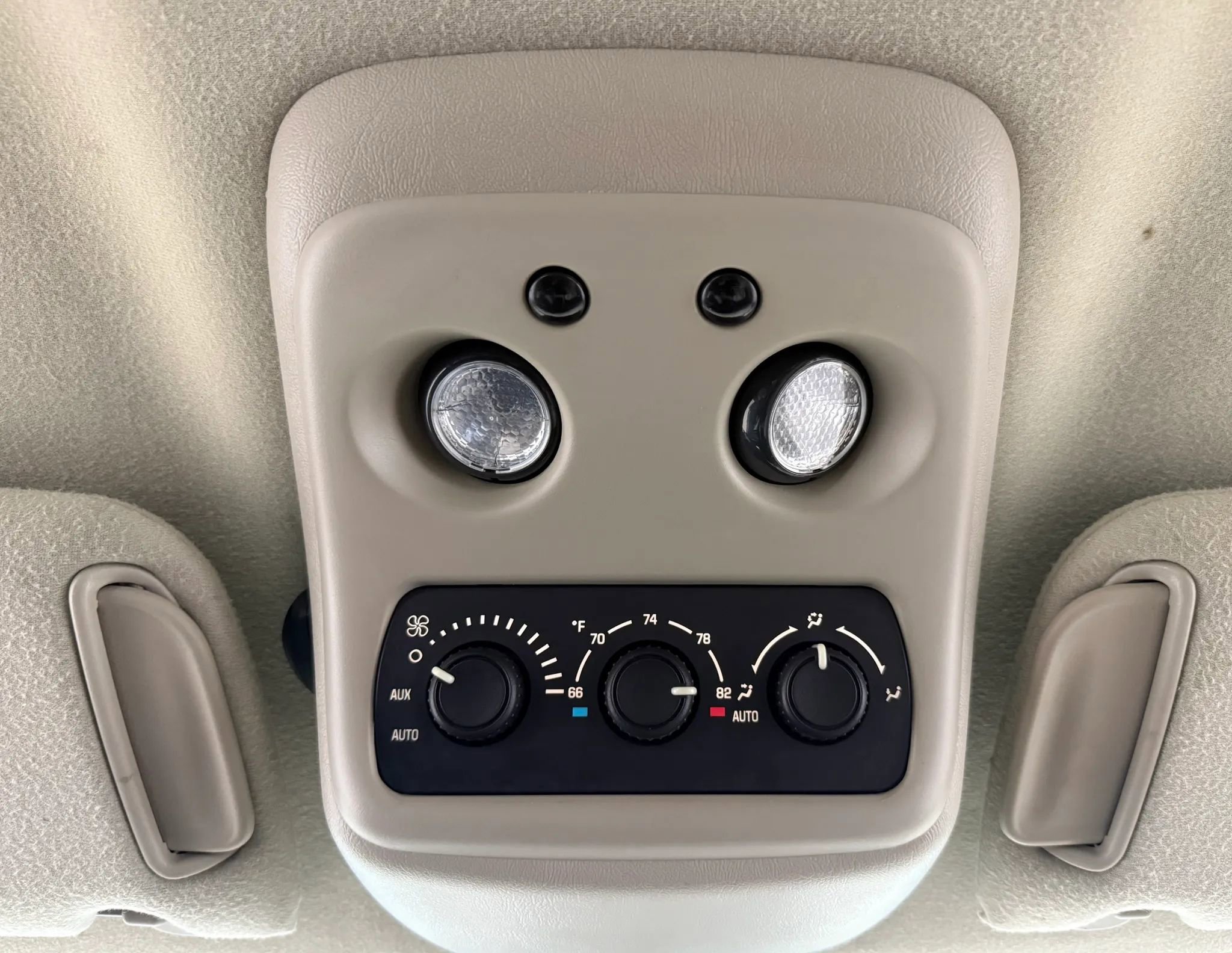 Used 2005 GMC Yukon SLT w/ SLT Preferred Equipment Group image 27