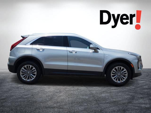 Used 2025 Cadillac XT4 Premium Luxury FWD image 2
