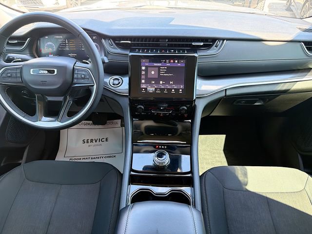 Used 2023 Jeep Grand Cherokee L Laredo image 18