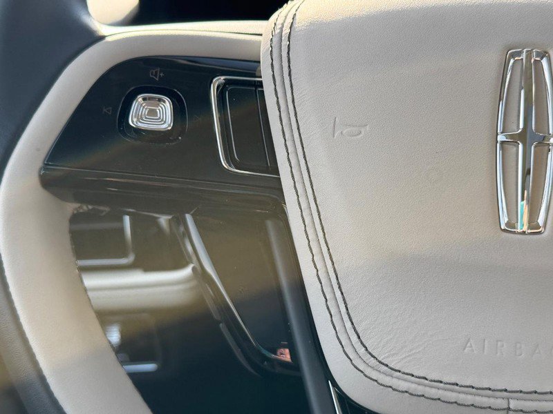 Certified 2025 Lincoln Aviator Reserve w/ Equipment Group 201A image 20