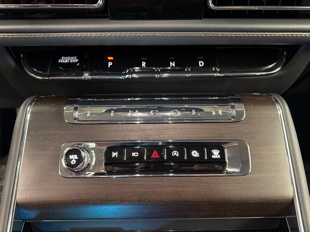 New 2026 Lincoln Aviator Reserve w/ Jet Appearance Package AWD/4WD image 15