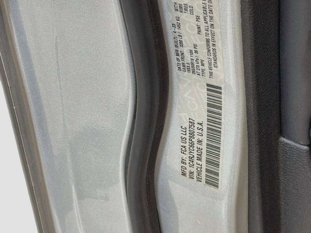 Used 2023 Jeep Grand Cherokee Trailhawk AWD/4WD image 34