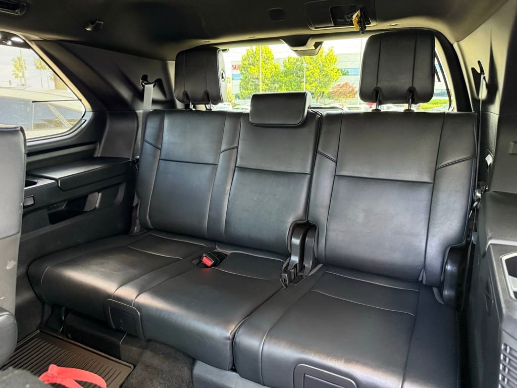 Used 2025 Toyota Sequoia Platinum AWD/4WD image 16