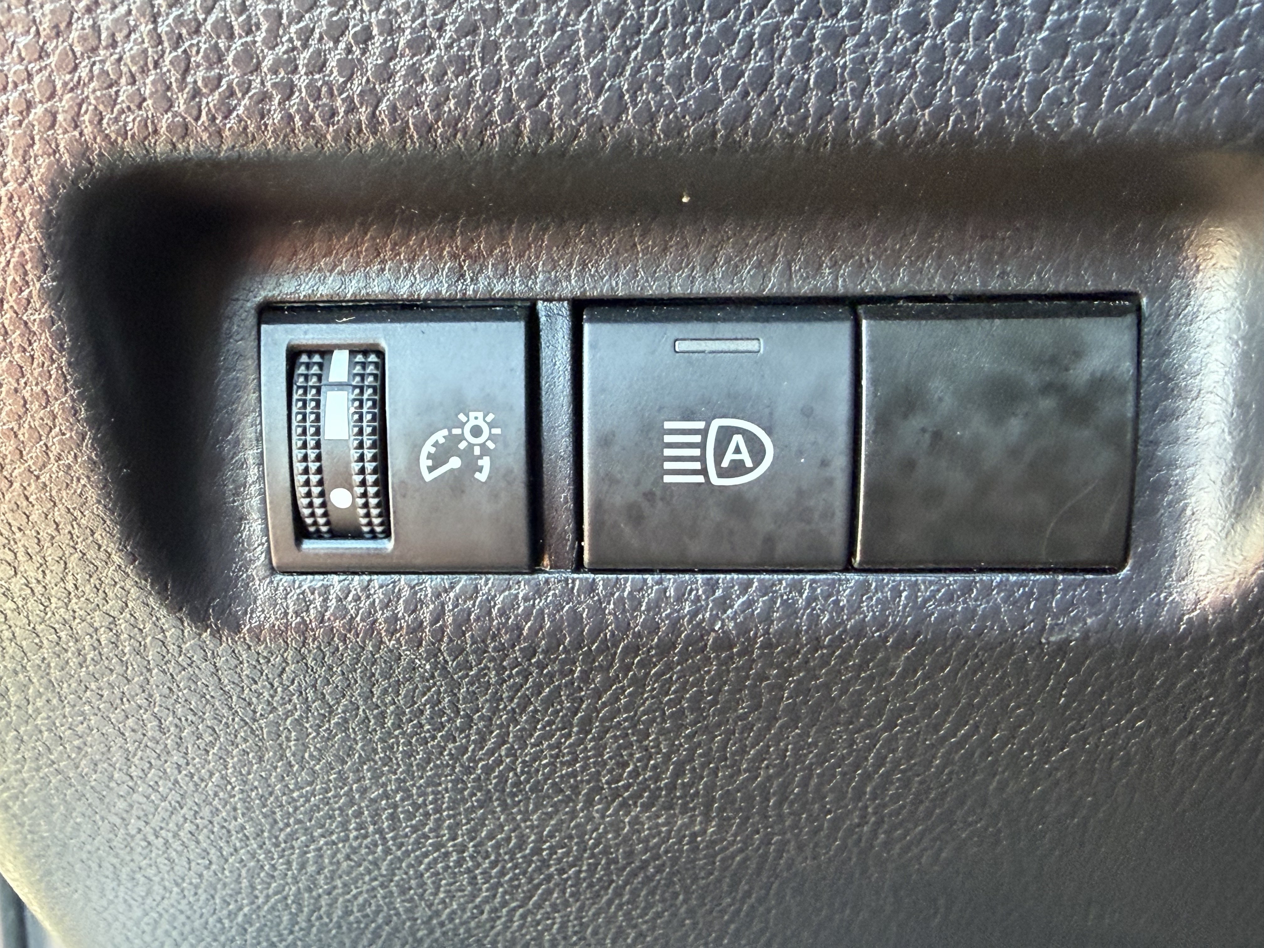 Certified 2025 Toyota RAV4 XLE AWD/4WD image 15