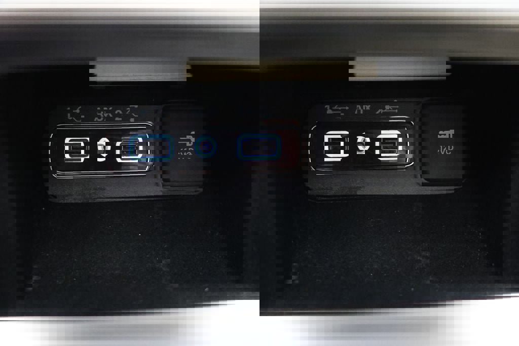 Used 2021 Jeep Grand Cherokee Limited w/ Premium Lighting Group image 30