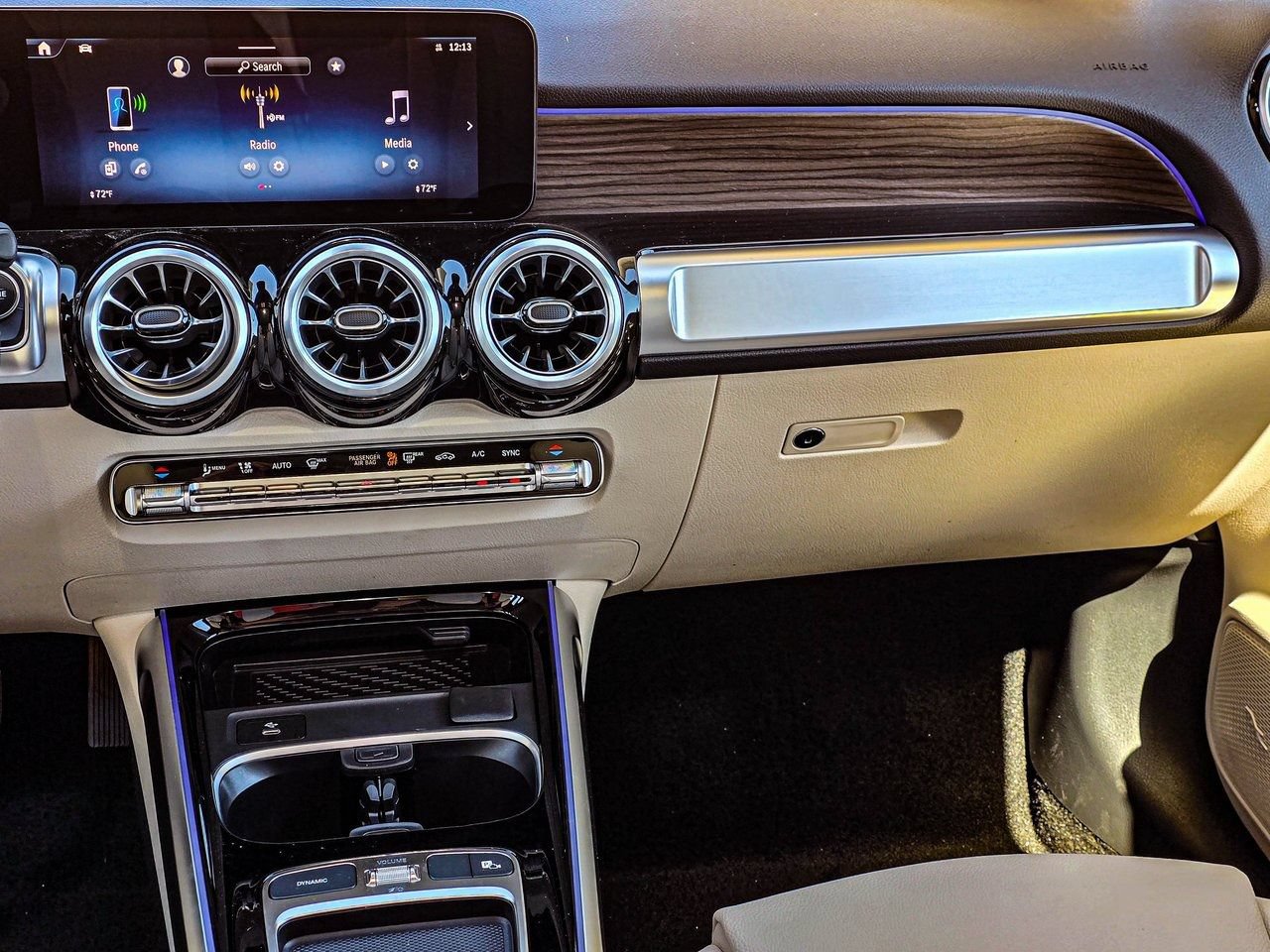 New 2026 Mercedes-Benz GLB 250 4MATIC image 18