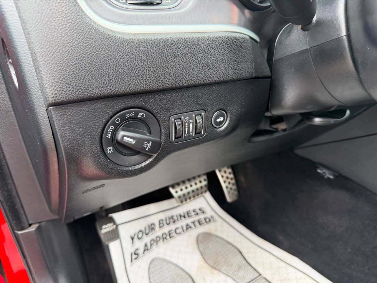 Used 2019 Dodge Charger Scat Pack RWD image 11