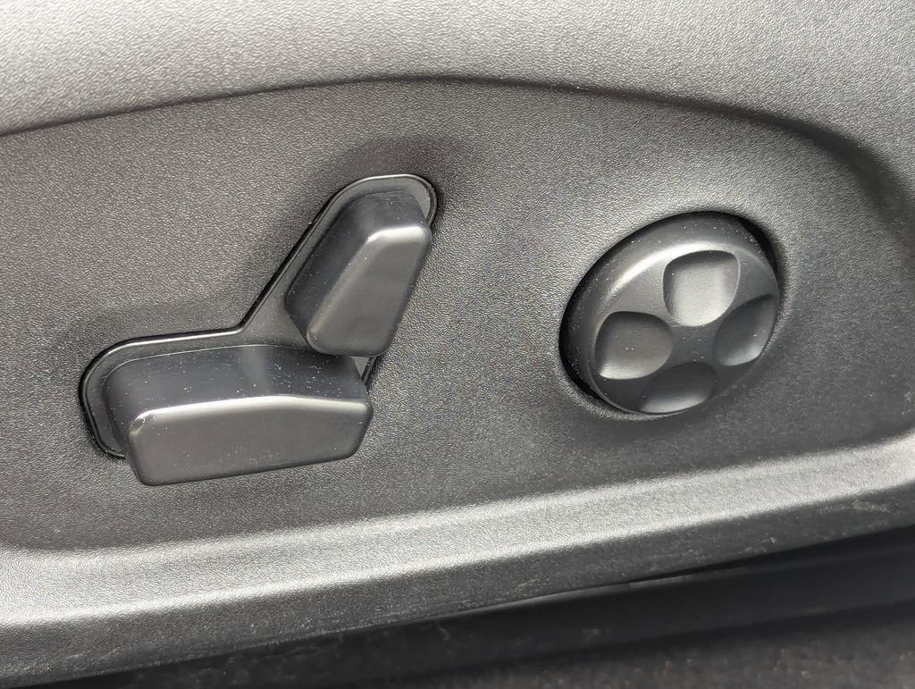 Used 2018 Jeep Compass Trailhawk w/ Navigation Group image 26