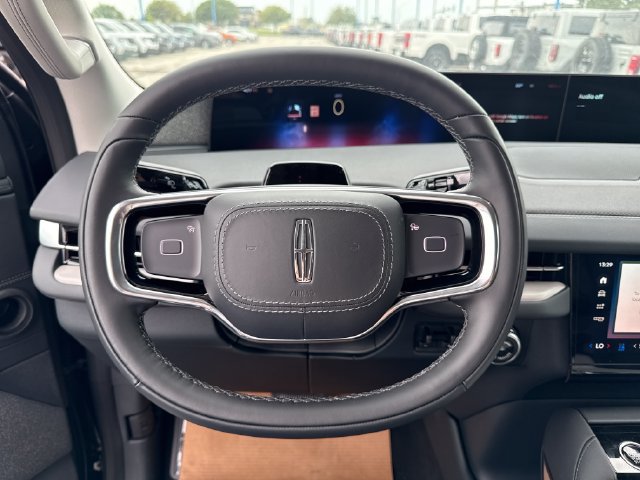 New 2027 Lincoln Navigator L Reserve AWD/4WD image 27