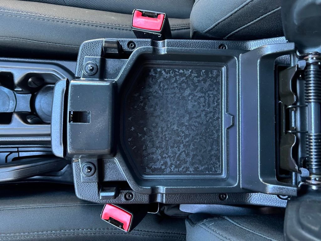 Used 2020 Jeep Wrangler Unlimited Sahara image 29