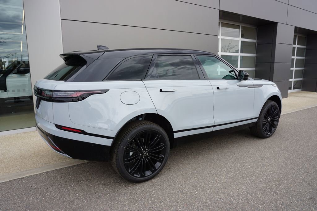 New 2026 Land Rover Range Rover Velar Dynamic SE image 4
