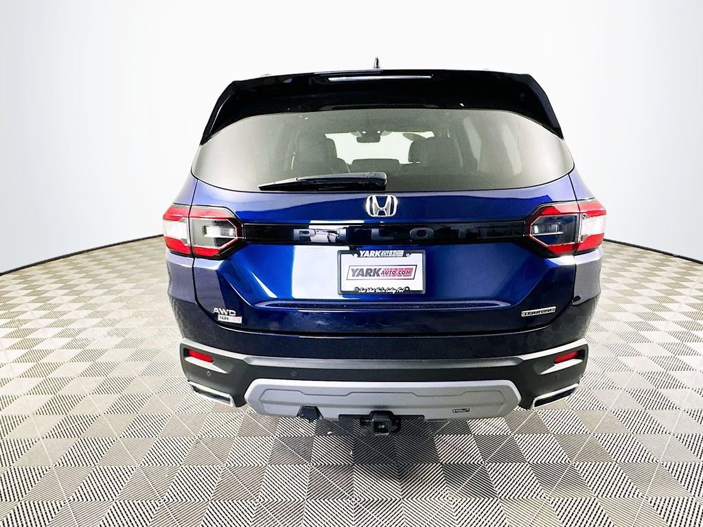 Used 2023 Honda Pilot Touring image 10