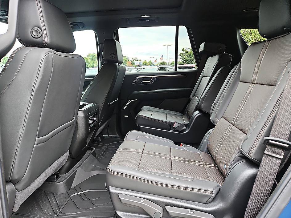 New 2026 Chevrolet Tahoe High Country AWD/4WD image 10