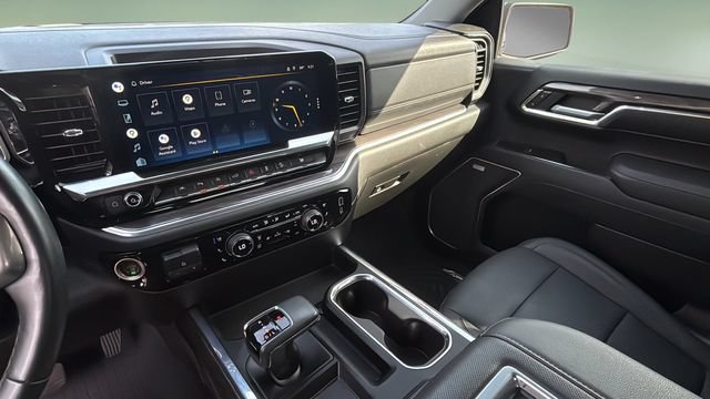 Used 2022 Chevrolet Silverado 1500 LTZ AWD/4WD image 24