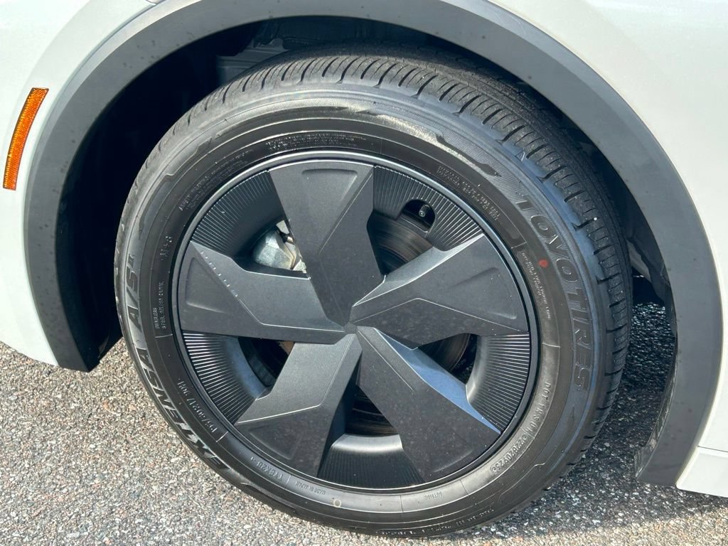 Used 2025 Toyota Prius LE FWD image 36