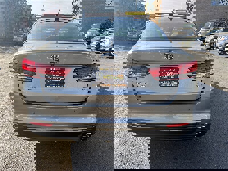 Used 2016 Kia Optima EX w/ Premium Package image 6