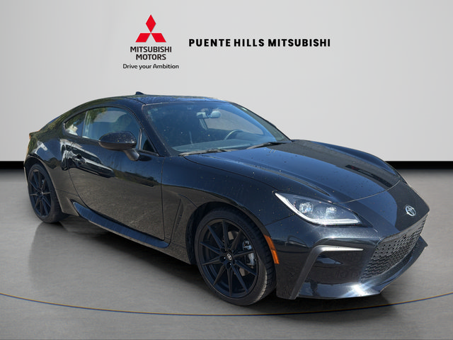 Used 2024 Toyota GR86 Premium RWD image 3