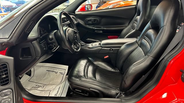 Used 1998 Chevrolet Corvette Coupe w/ Roof Pkg RWD image 14