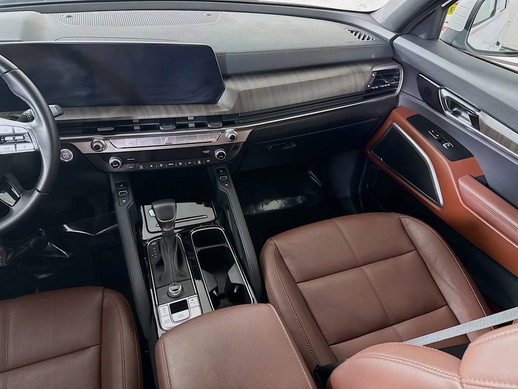 Used 2023 Kia Telluride EX w/ EX Captain's Chair Package image 28