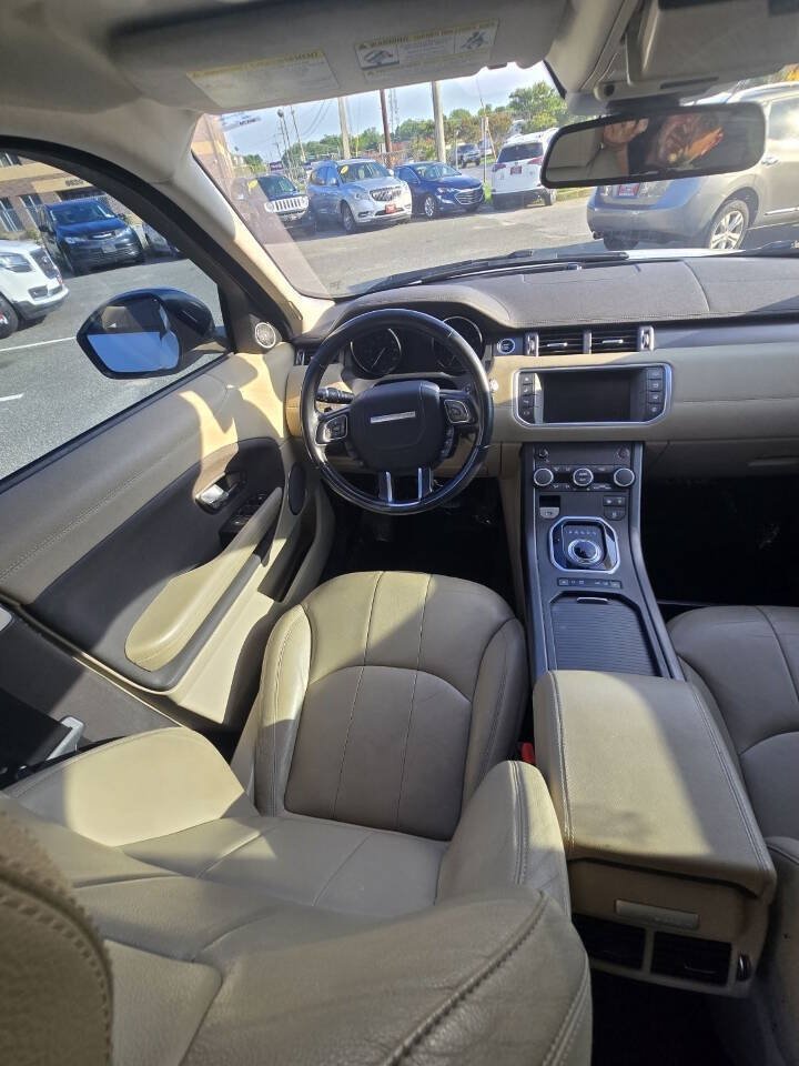 Used 2019 Land Rover Range Rover Evoque SE AWD/4WD image 26