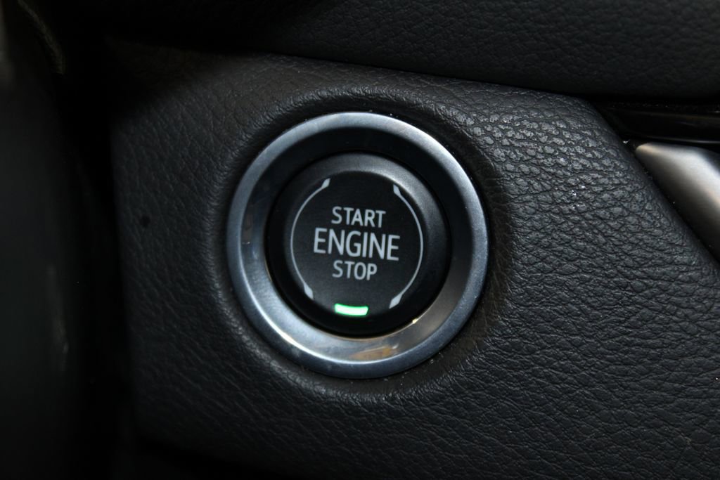 Used 2024 Cadillac XT4 Premium Luxury image 41