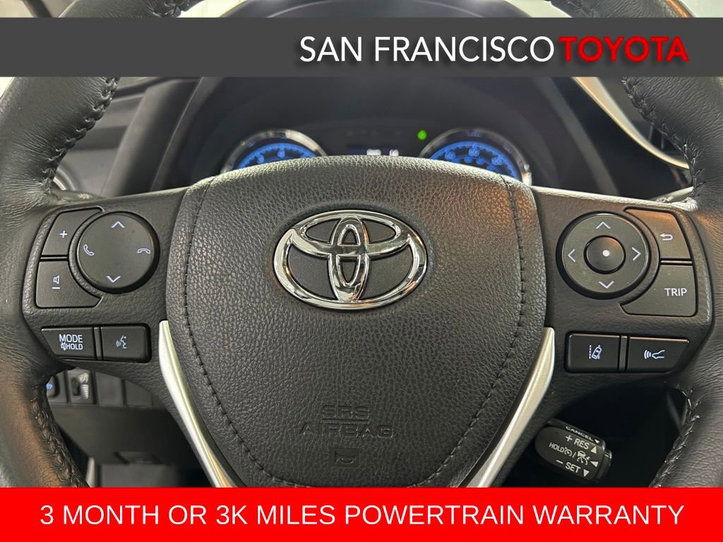 Used 2017 Toyota Corolla SE w/ SE Premium Package FWD image 31