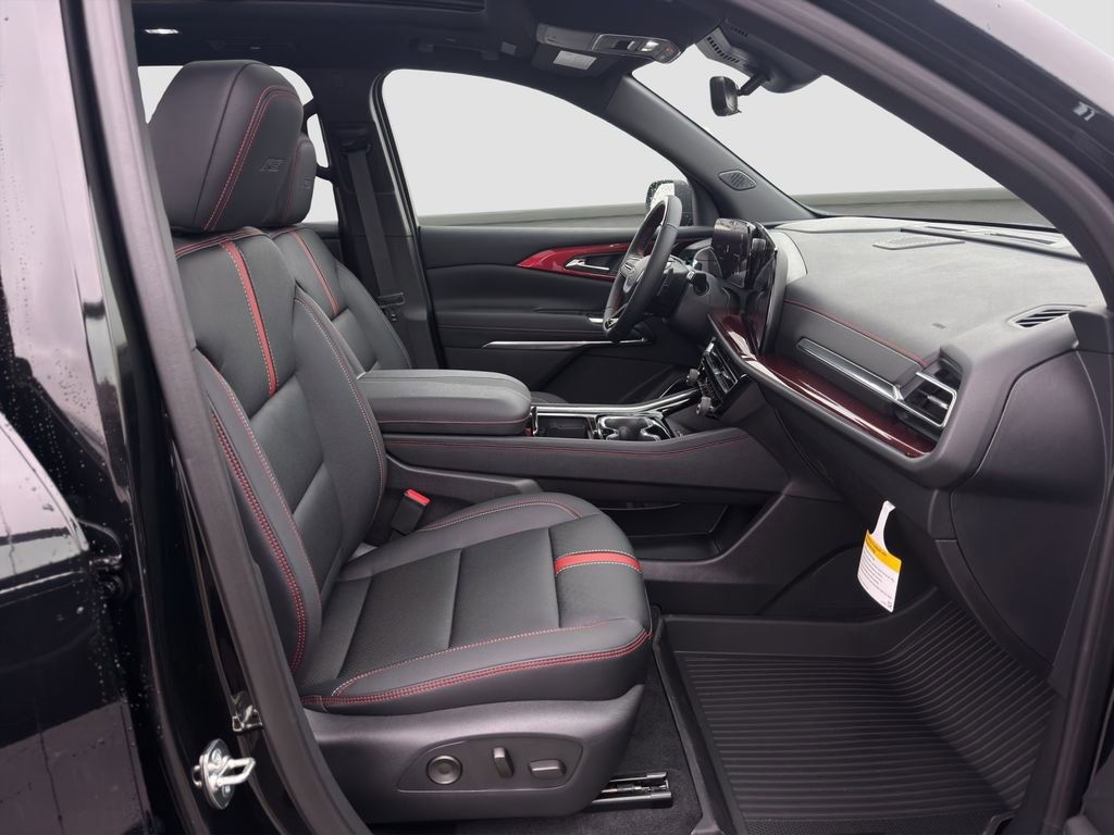 New 2026 Chevrolet Traverse RS w/ LPO, Floor Liner Package image 18