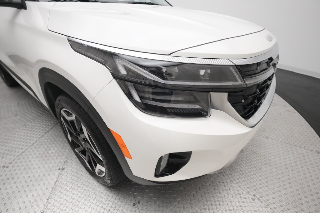 Used 2024 Kia Seltos SX w/ SX Sunroof Package AWD/4WD image 23