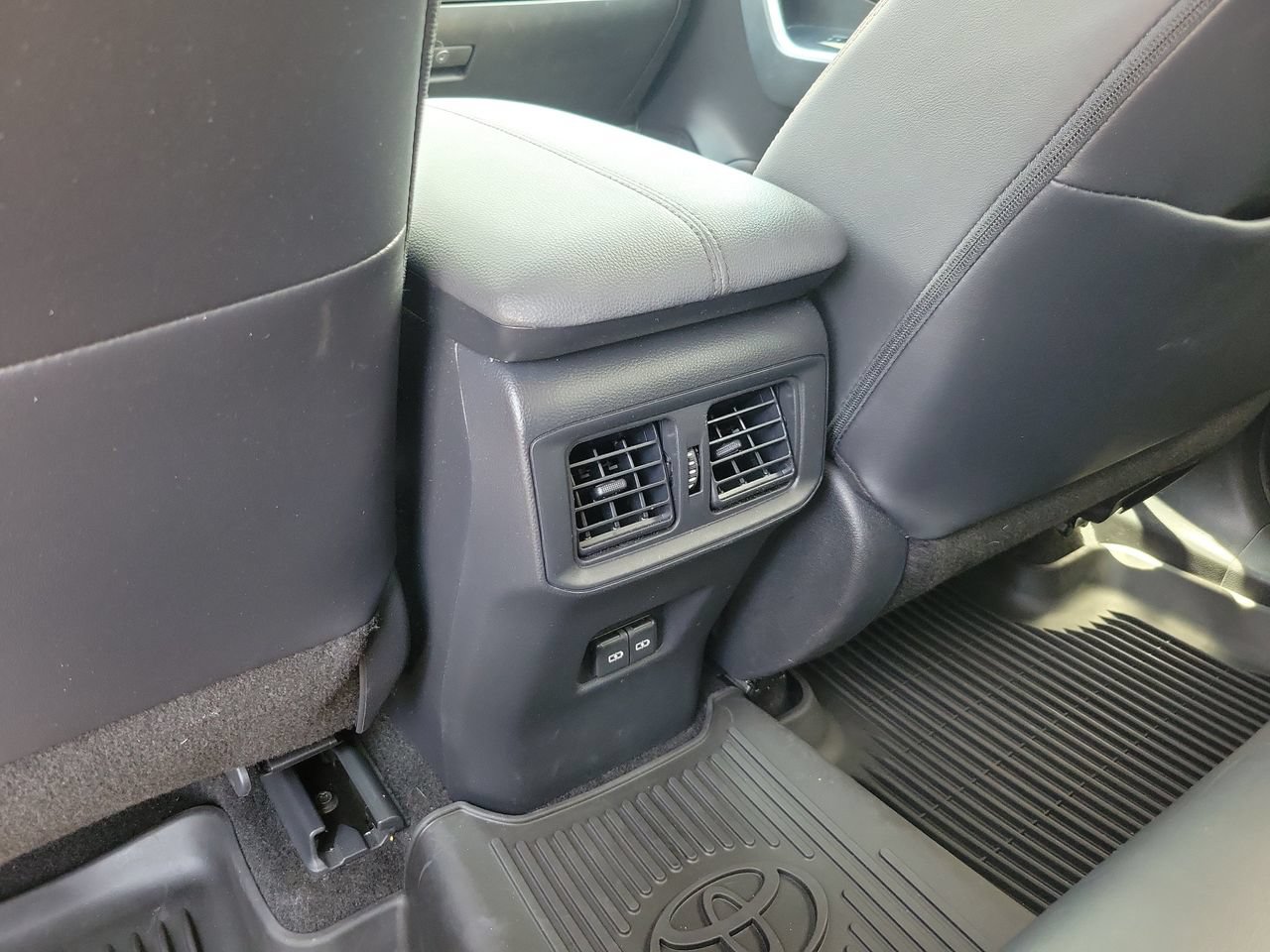 Used 2023 Toyota RAV4 XLE Premium FWD image 12