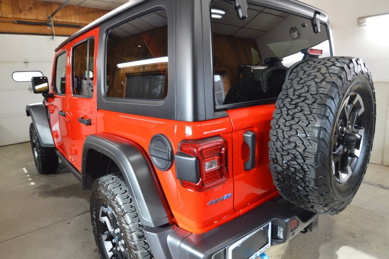 Used 2025 Jeep Wrangler Unlimited Rubicon 4xe w/ Safety Group AWD/4WD image 28