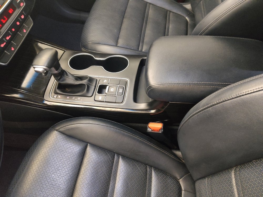 Used 2020 Kia Sorento EX image 26