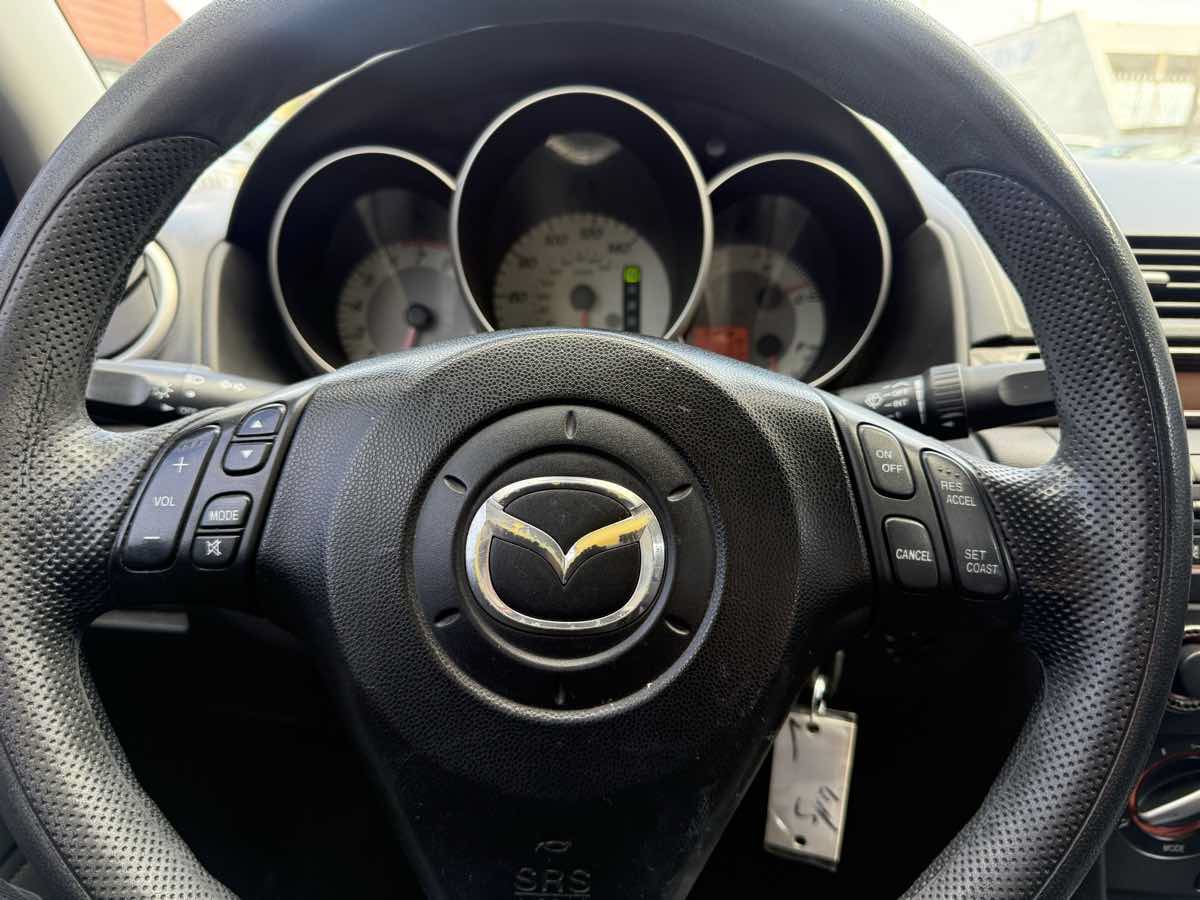 Used 2008 MAZDA MAZDA3 i Touring FWD image 29