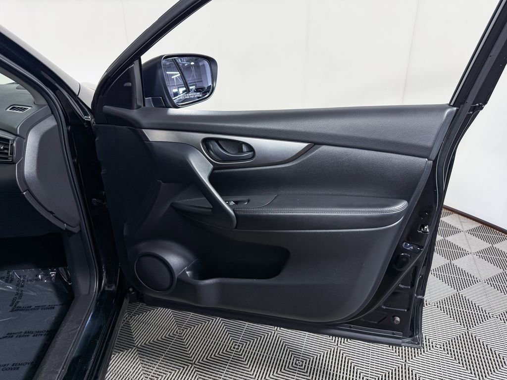 Used 2021 Nissan Rogue Sport S AWD/4WD image 41