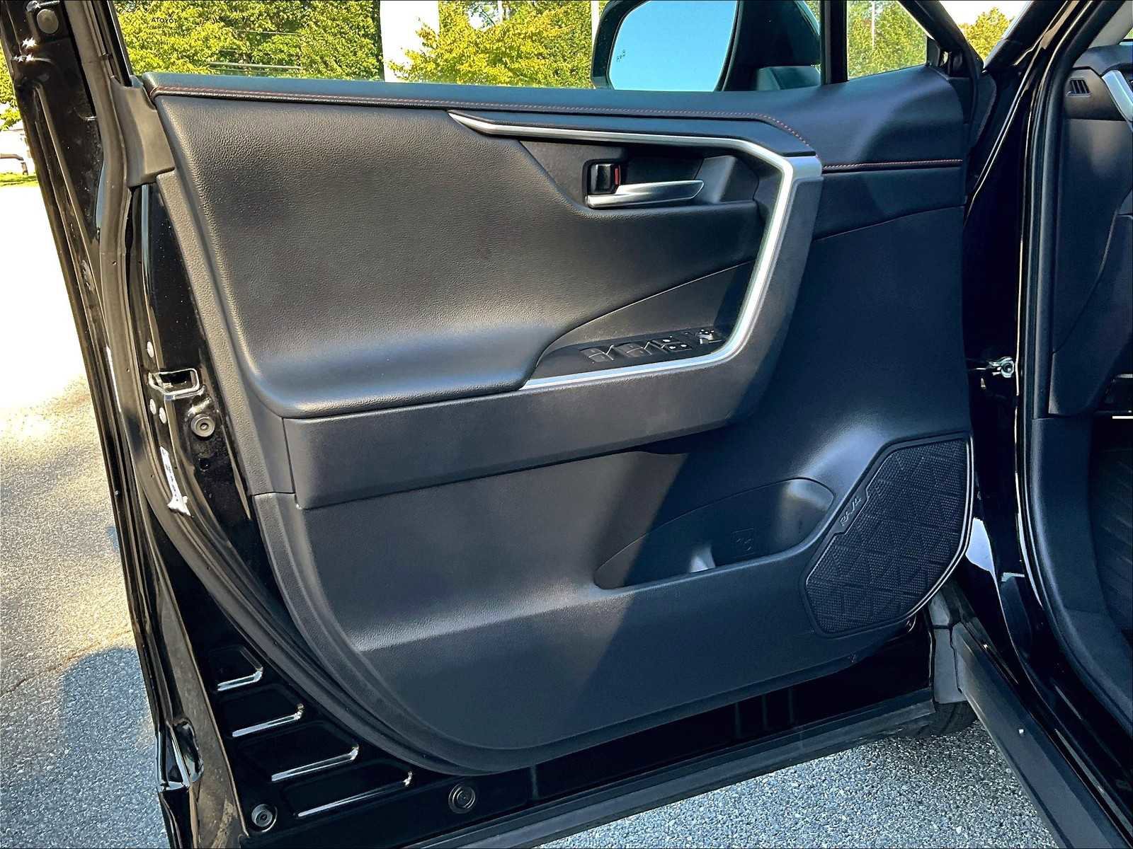 Used 2024 Toyota RAV4 Adventure image 3