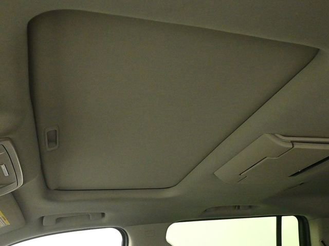 Used 2017 GMC Yukon XL SLT w/ Open Road Package image 14