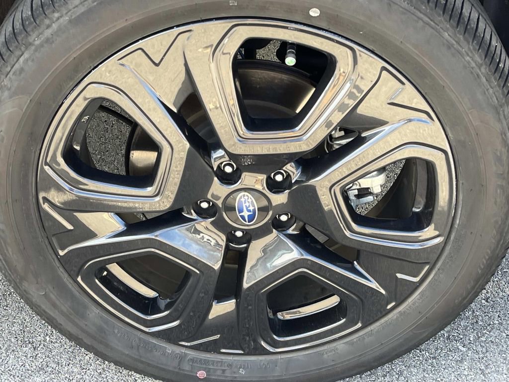 Used 2024 Subaru Ascent Onyx Edition image 11