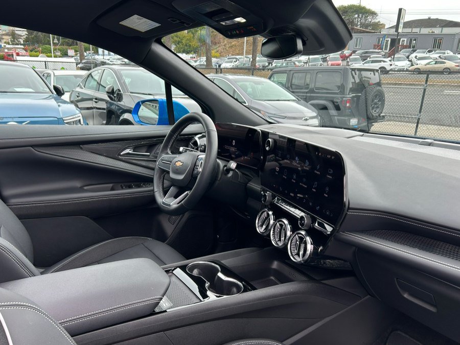 Used 2024 Chevrolet Blazer EV LT AWD/4WD image 29