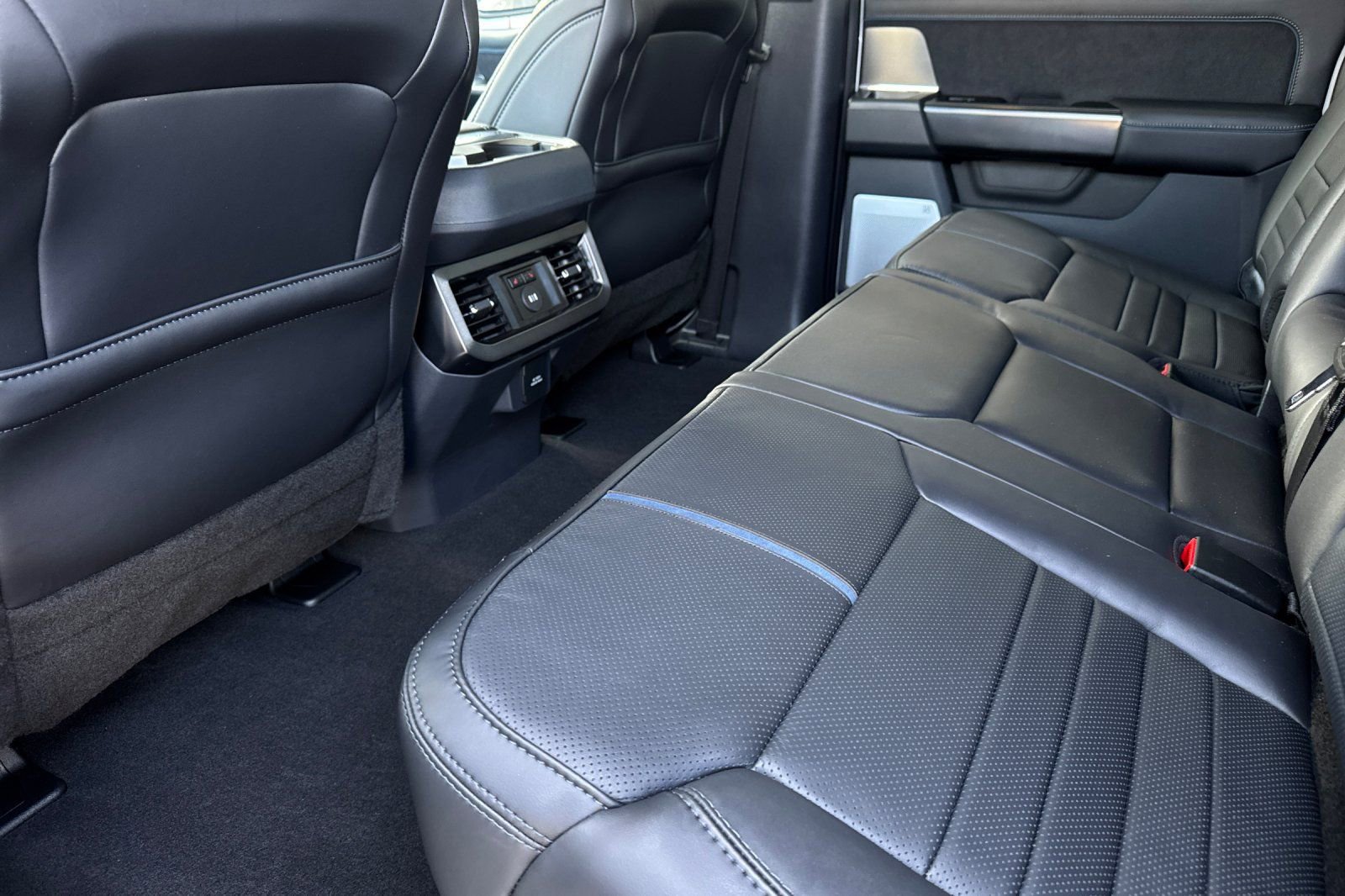 New 2026 Ford F350 Platinum image 13