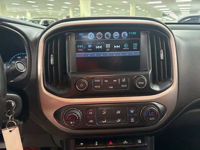 Used 2018 GMC Canyon SLE w/ SLE Convenience Package image 16