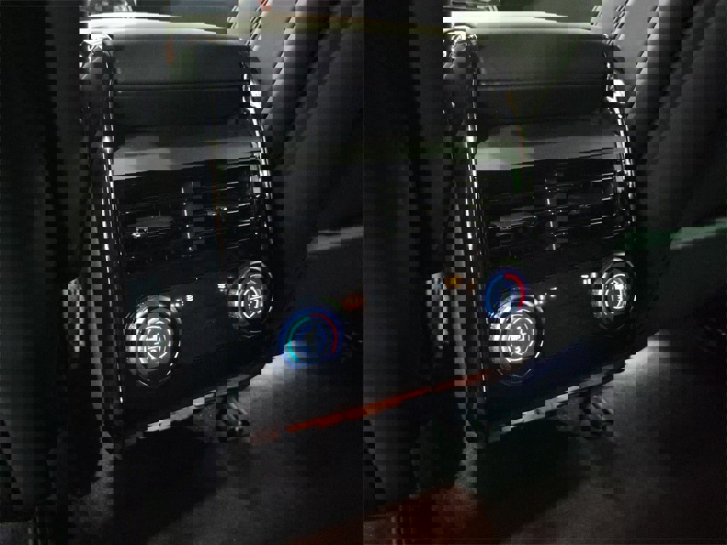 New 2025 Land Rover Range Rover Sport SE image 23