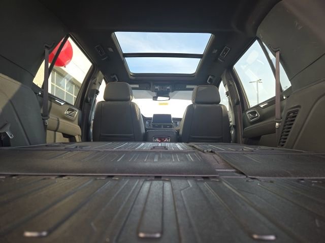 Used 2024 GMC Yukon AT4 w/ AT4 Premium Package image 17